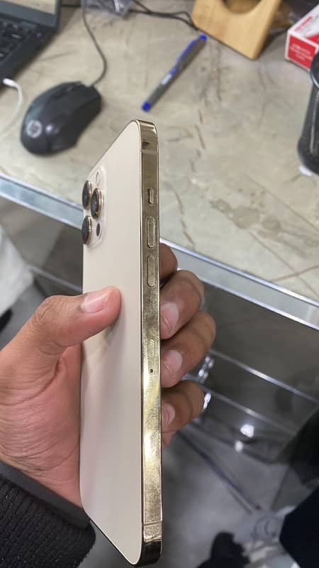 iphone 12 pro max pta approved 256gb Gold 2