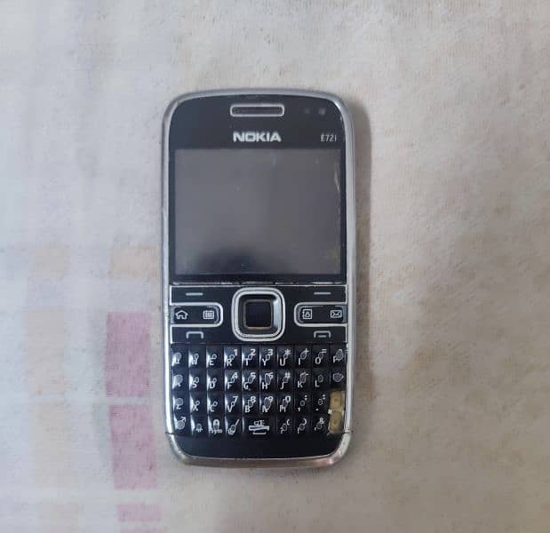 Nokia e72 0