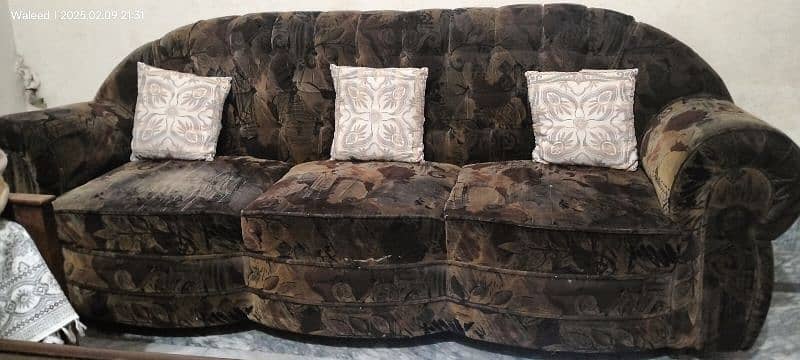 3 , 2 and 1 Seater Sofa Set. Good Condition. . 1