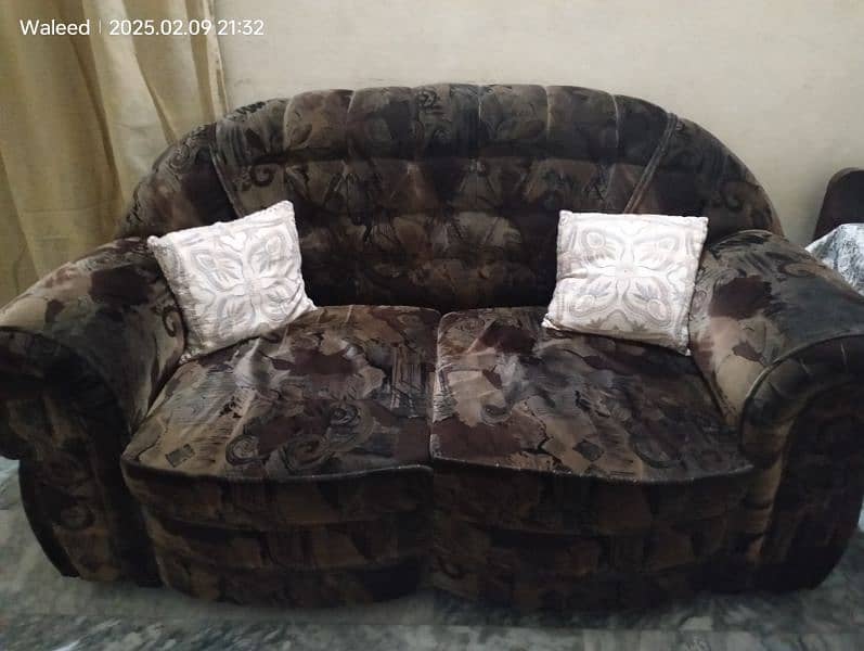 3 , 2 and 1 Seater Sofa Set. Good Condition. . 4