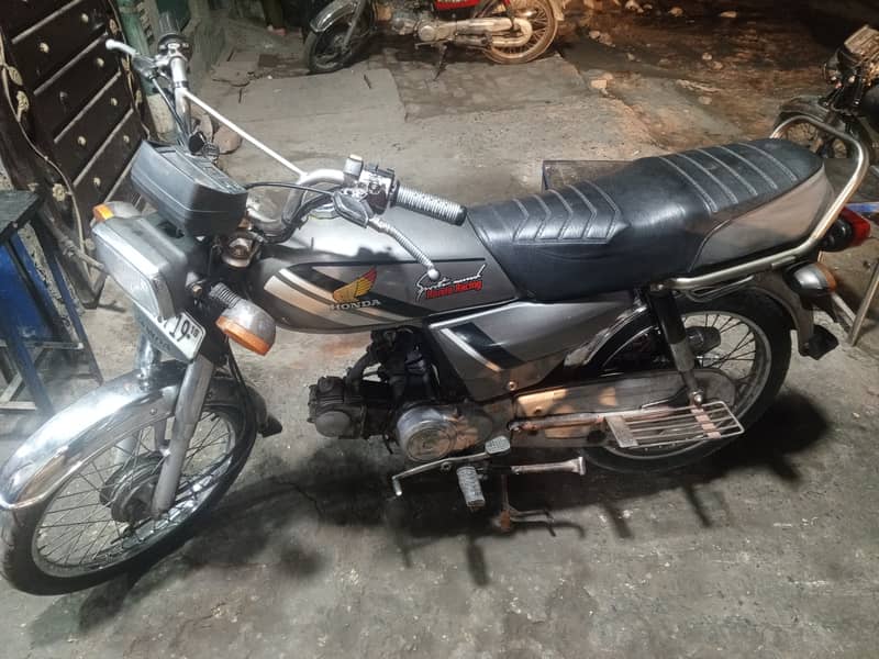 Honda CD 70cc 1