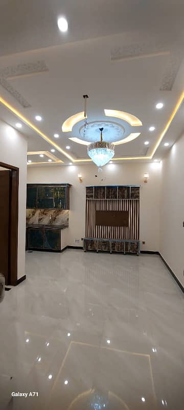 5 Marla Brand New House In Khayaban-e-Amin For Sale 8