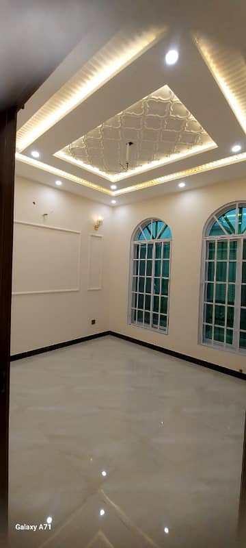 5 Marla Brand New House In Khayaban-e-Amin For Sale 11