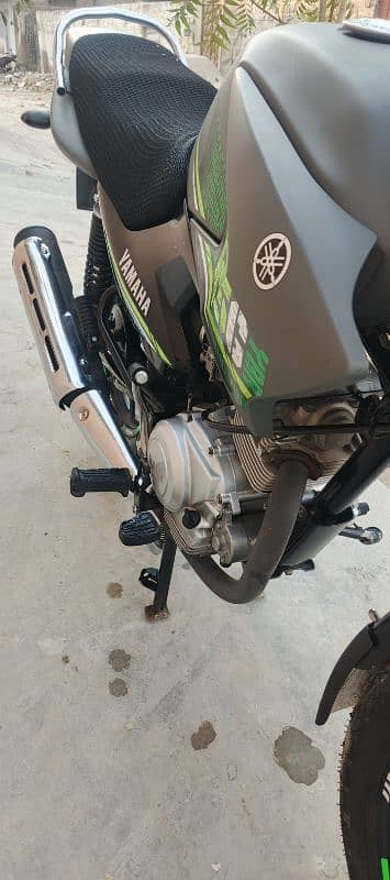 Yamaha YBRG 125 9