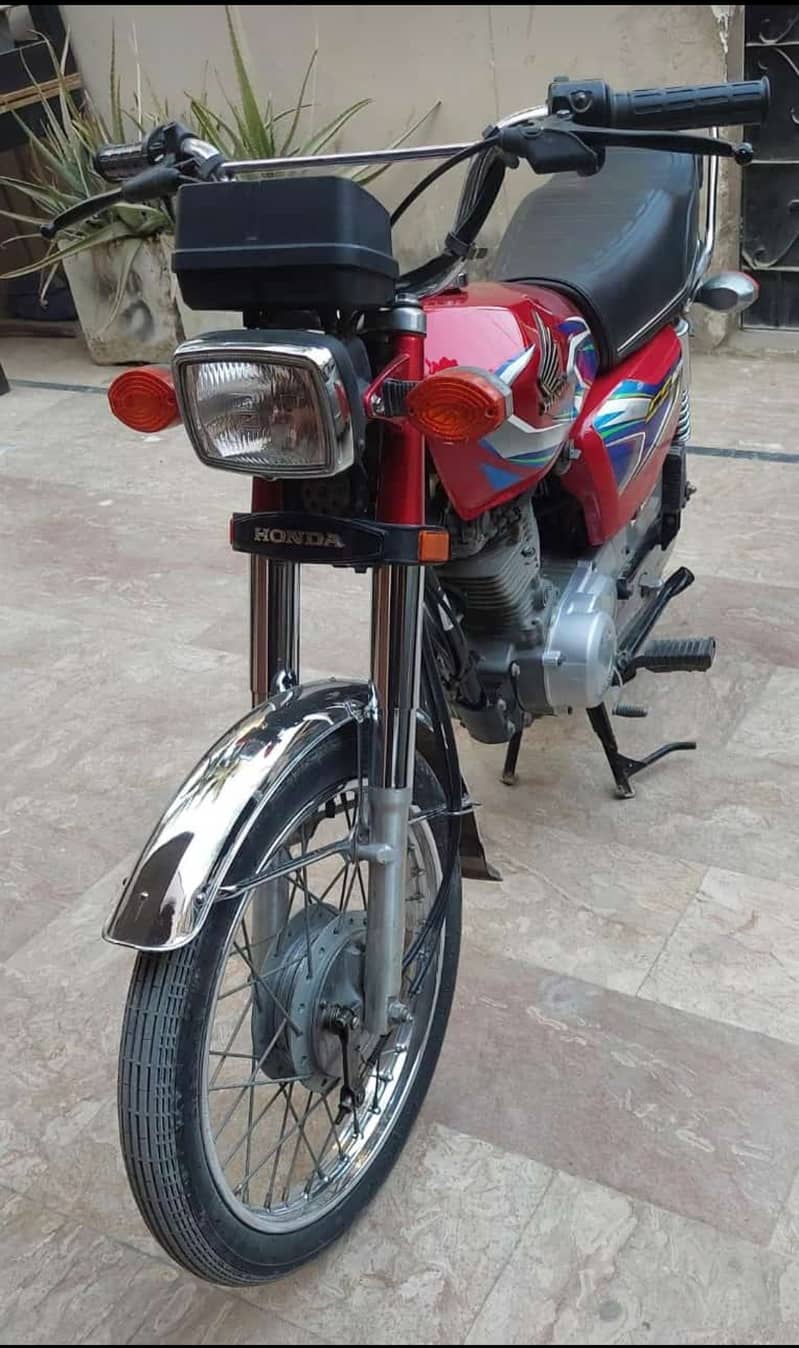 Honda CG 125 2022 3