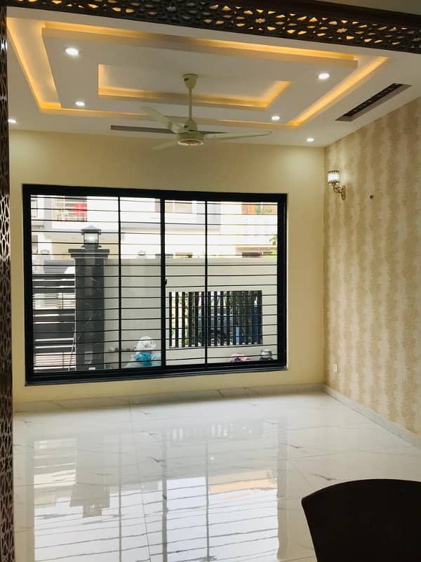 5 MARLA PRIME LOCATION DOUBLE UNIT HOUSE AVAILABLEE FOR RENT 12