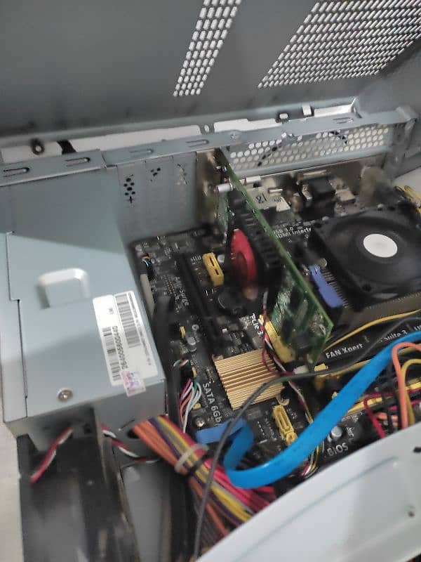 Asus AMD A4 Pro (Gaming PC) 2