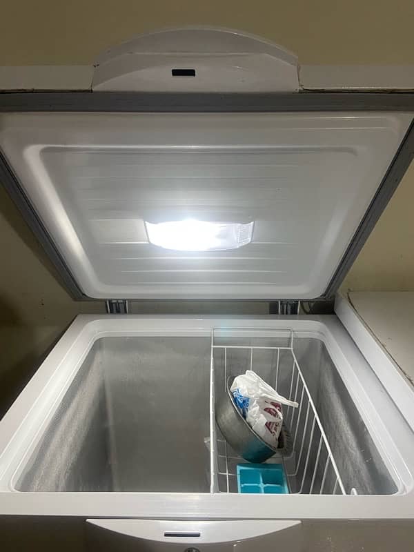 dawlance double door freezer 5