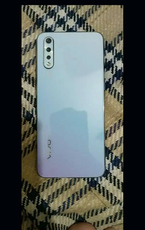 Vivo S1 8 RAM 256 ROM 3