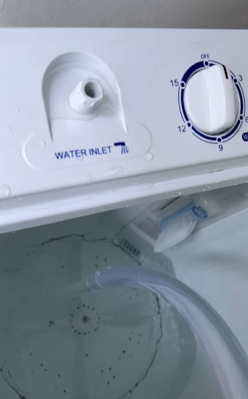 Semi Automatic Mint Condition Washing Machine with dryer 3