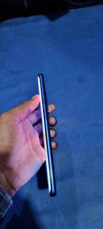 one plus 8 pro 12/256 condition 10/10 5