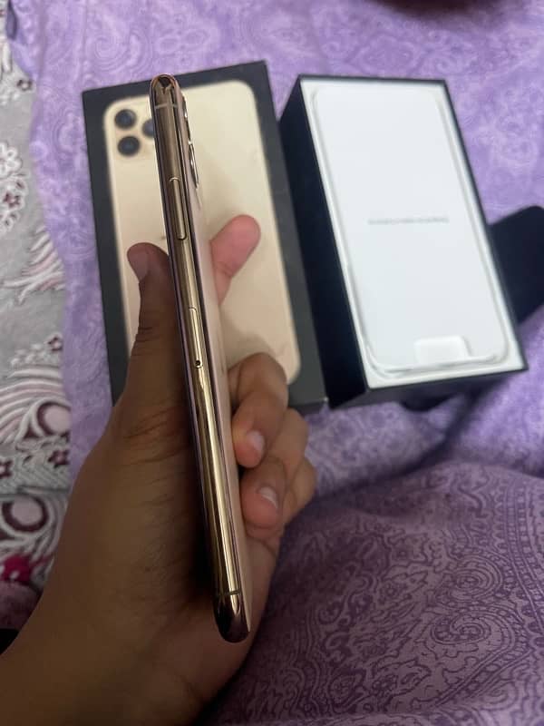 Iphone 11 pro max 64 gb Non PTA 3