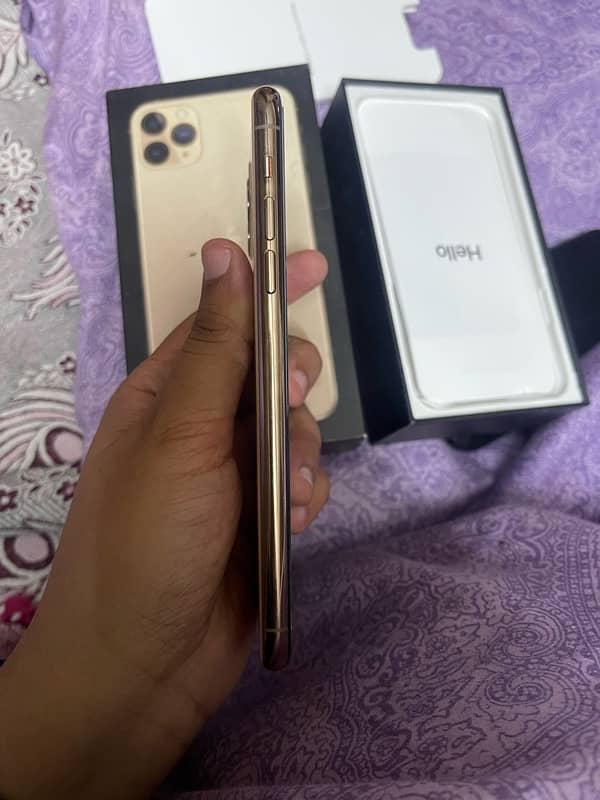 Iphone 11 pro max 64 gb Non PTA 5