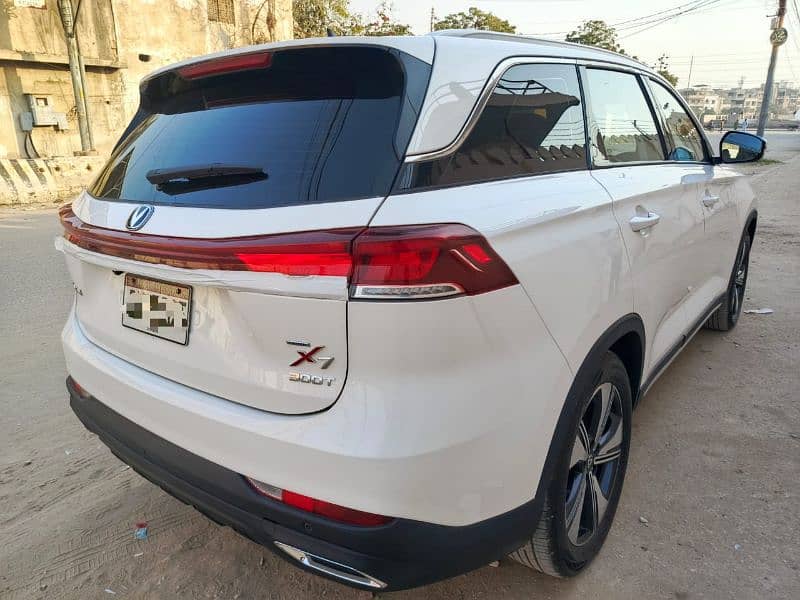 Changan Oshan X7 2024 futuer sence 7 seat 3