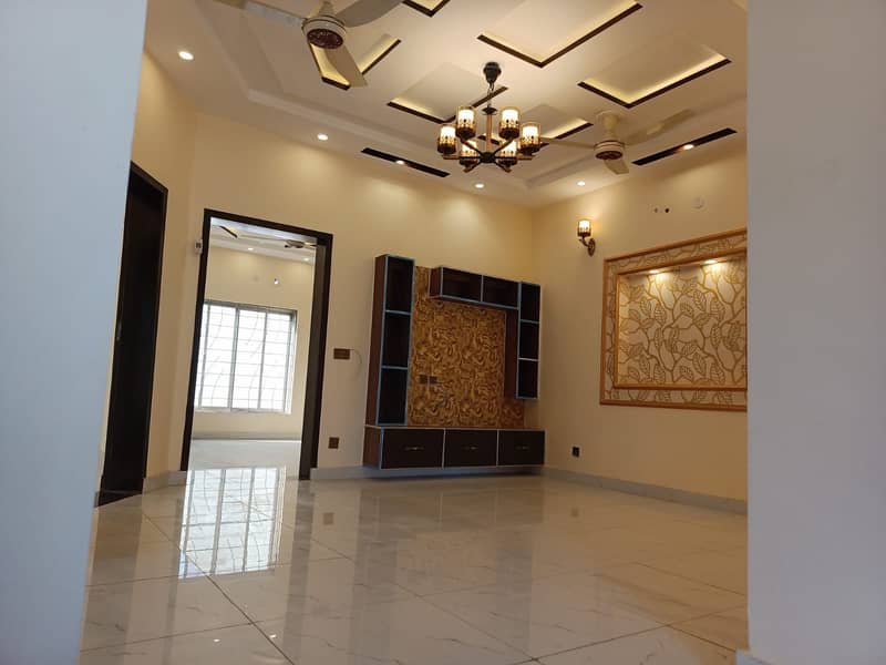 BRAND NEW HOUSE OF 8 MARLA AVAILABLE FOR SALE IN BAHRIA ORCHARD LAHORE 12