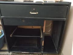 Black Computer Trolley for Sale – Mazboot aur Spacious