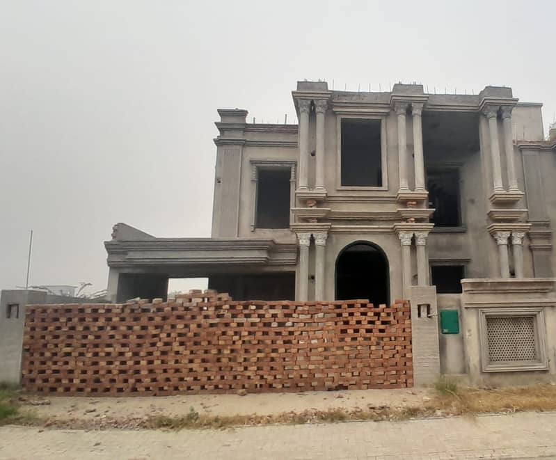 GRAY STRUCTURE HOUSE 13 MARLA WITH BASEMENT AVAILABLE FOR SALE IN BAHRIA ORCHARD LAHORE 0