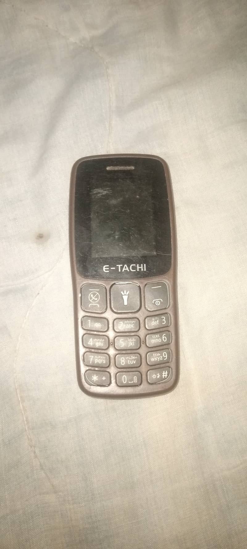 E. tachi mobile sirf mobile ha  non pta mobile ha ya  bilkul kam Rat ma 1