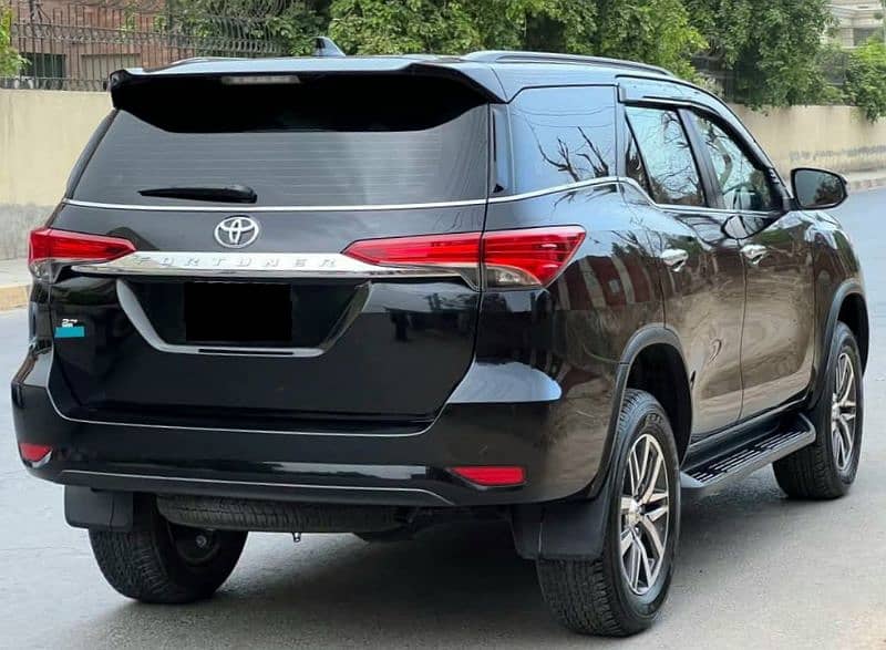 Toyota Fortuner 2018 3