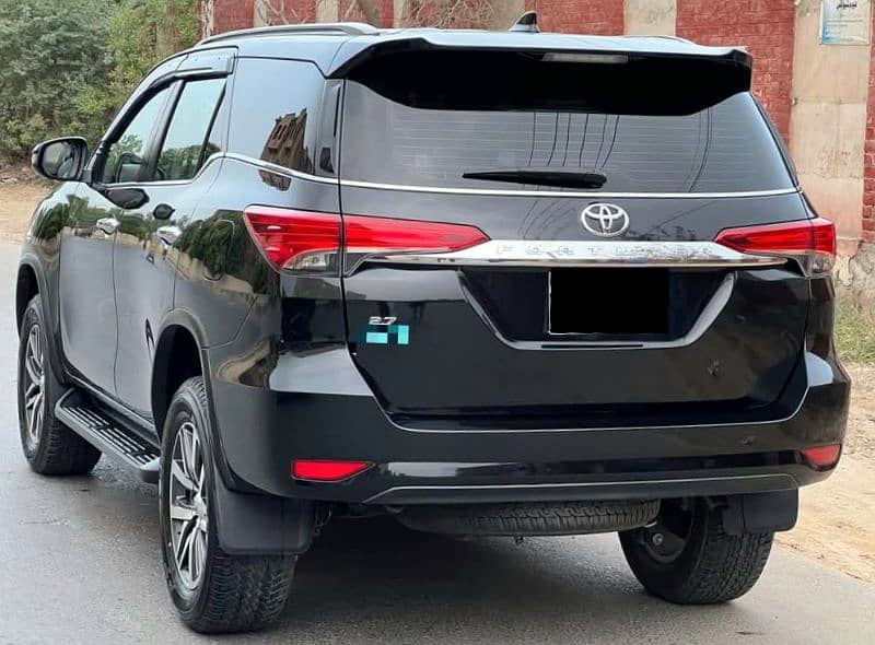 Toyota Fortuner 2018 4