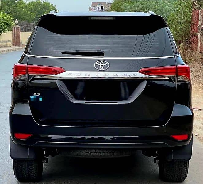 Toyota Fortuner 2018 5