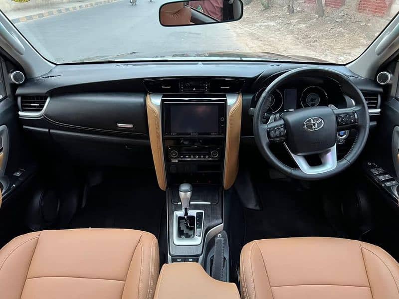 Toyota Fortuner 2018 8