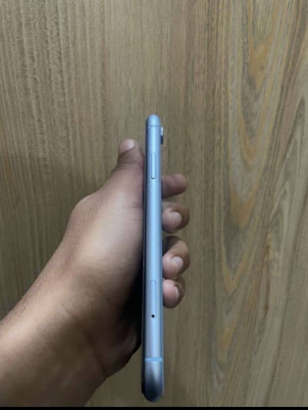 iphone XR 0