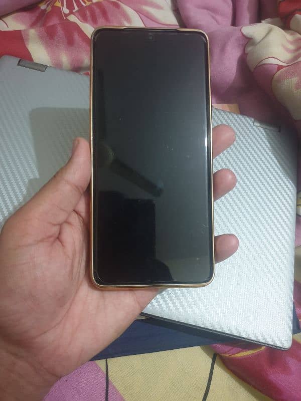 Samsung S20 Plus. . . . . . 5G   8/128GB 5