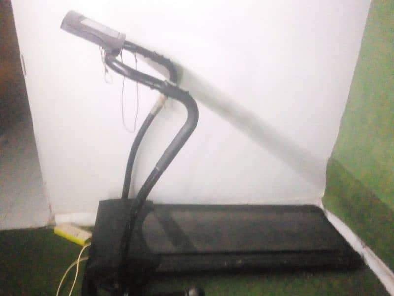 treadmill ( walking machine ) 0