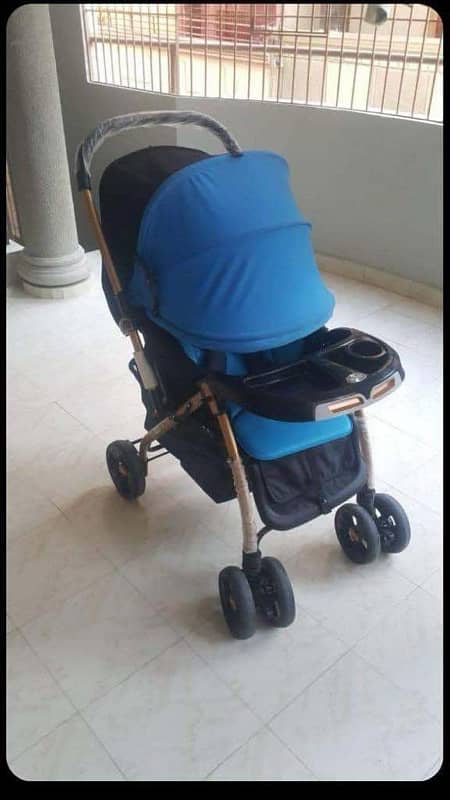 almost new stroller 0