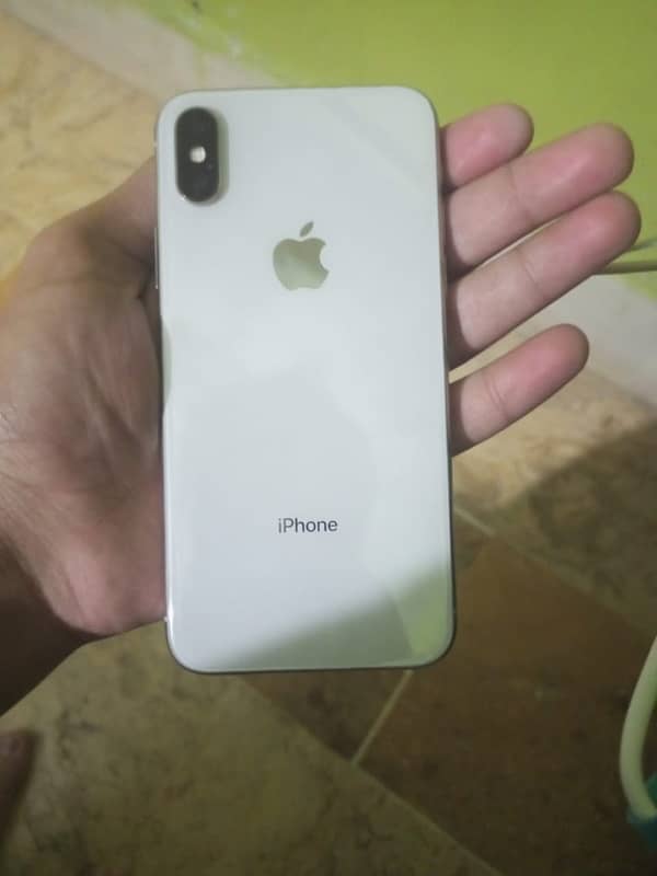 i phone x condition 10/8 battery 68 Ram 4/64 white colour 4