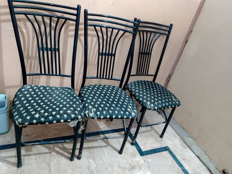 dinning table with 3 chairs 2