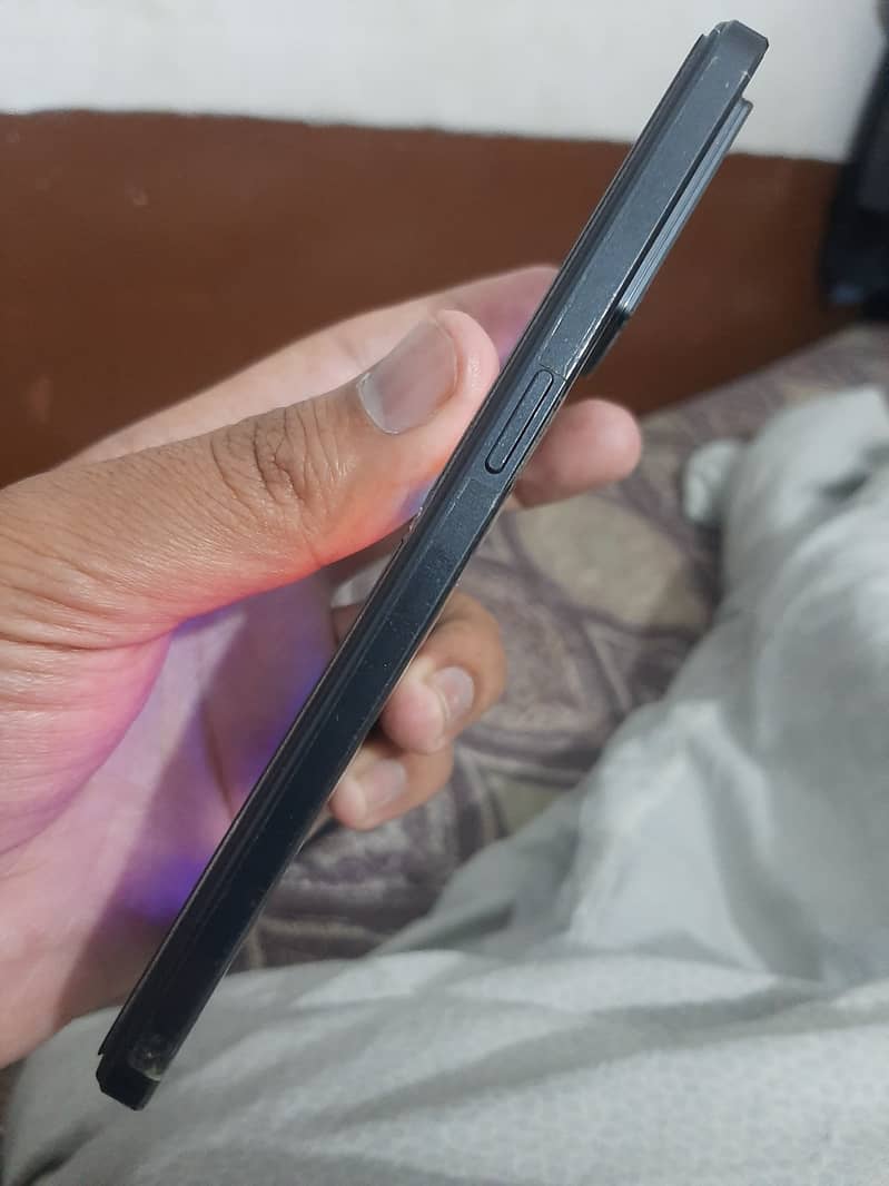 OPPO f21 pro 8_128  with box and orignal charger exchange possible 3