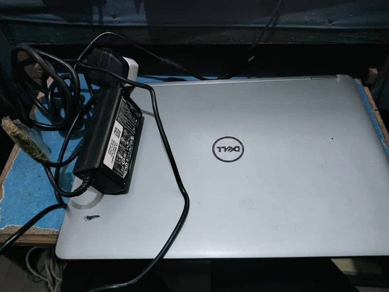 Dell E7470 0