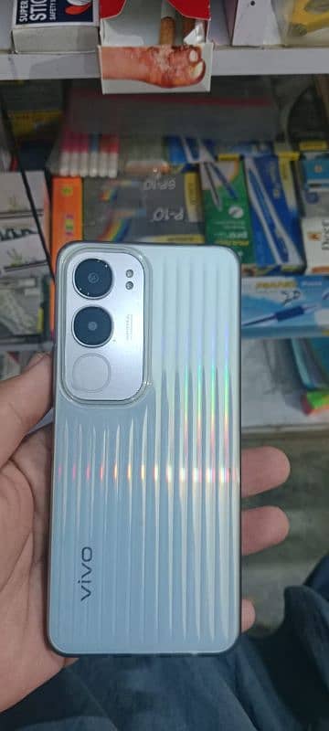 vivo y19s all ok new condition 10by 10 urgent sale 03180366679 2