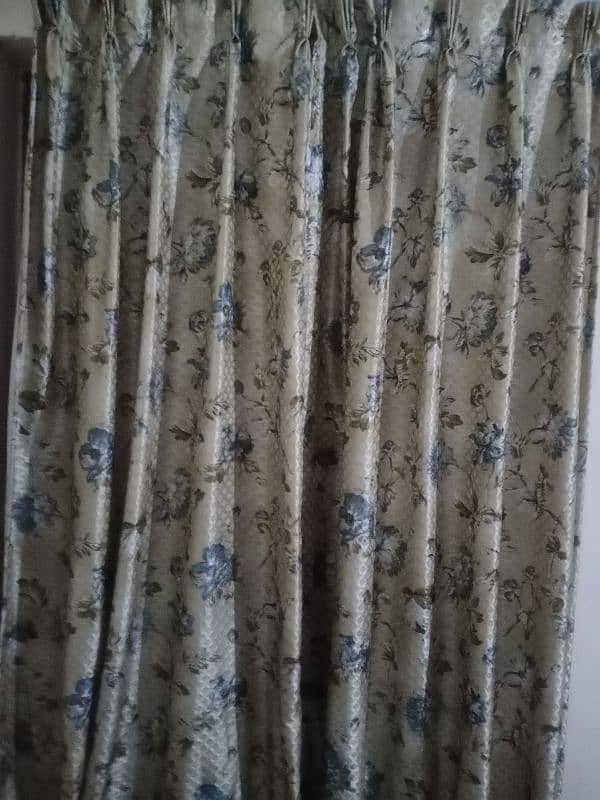 Curtains 0