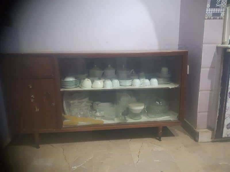 crockery storage 0