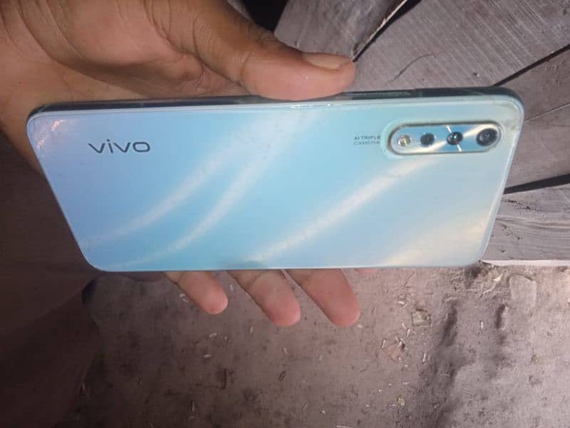 vivo s1 4/128 1