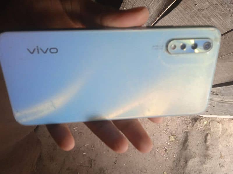 vivo s1 4/128 4