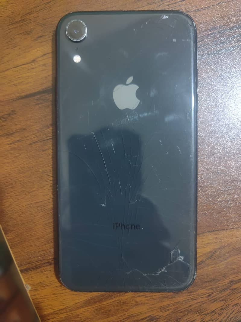 IPHONE XR LLA model 64gb non pta 1