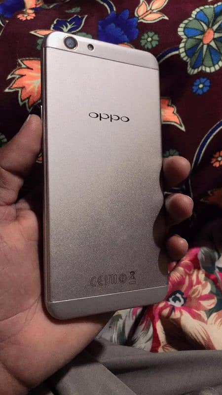 oppo F1s 0