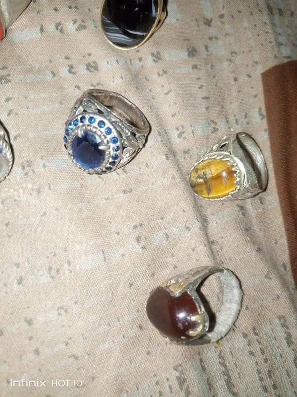 Rings whit real stone 1