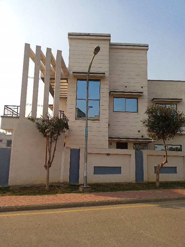 Corner 15 Marla Double Storey House Available For Sale 17