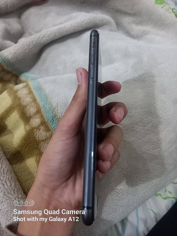 Iphone 8 plus 10/10 condition 3