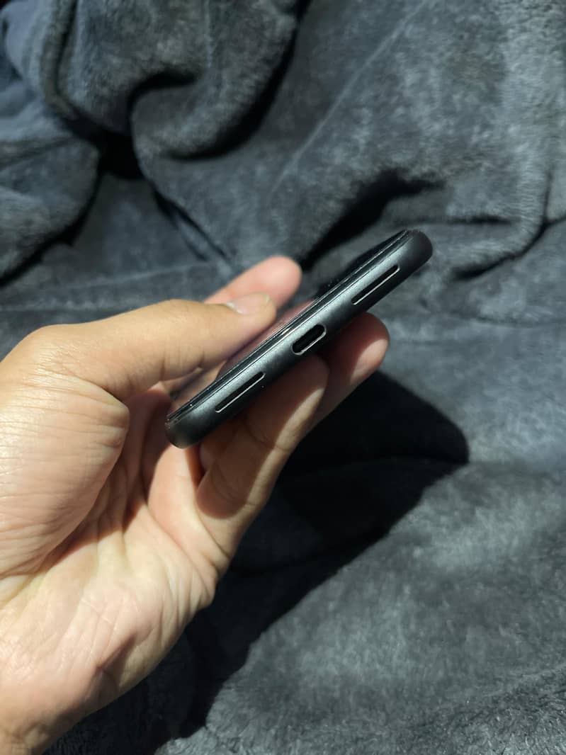 Google pixel 4xl  6GB 64GB (exchange bhi kr skte ho) 4