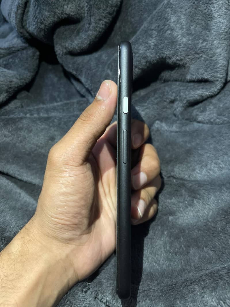 Google pixel 4xl  6GB 64GB (exchange bhi kr skte ho) 5