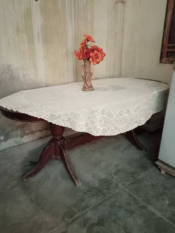 8 seatter double dinning table 0