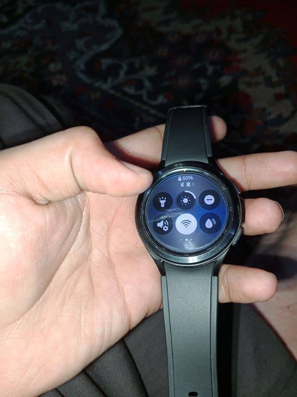 Galaxy Watch 4 Classic 1