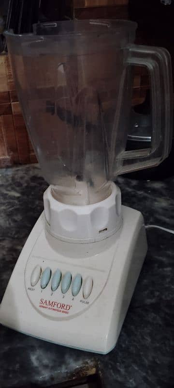 juicer for sale with box 1