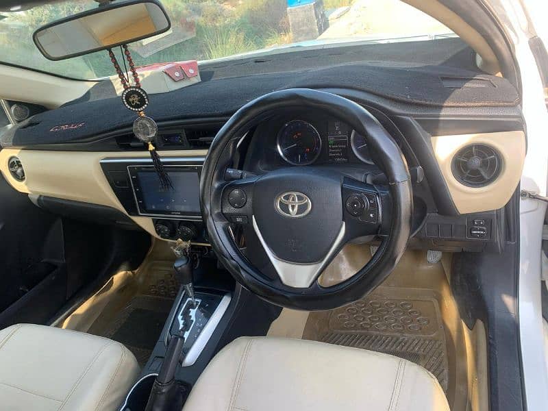 Toyota  Corolla Altis 2017 1